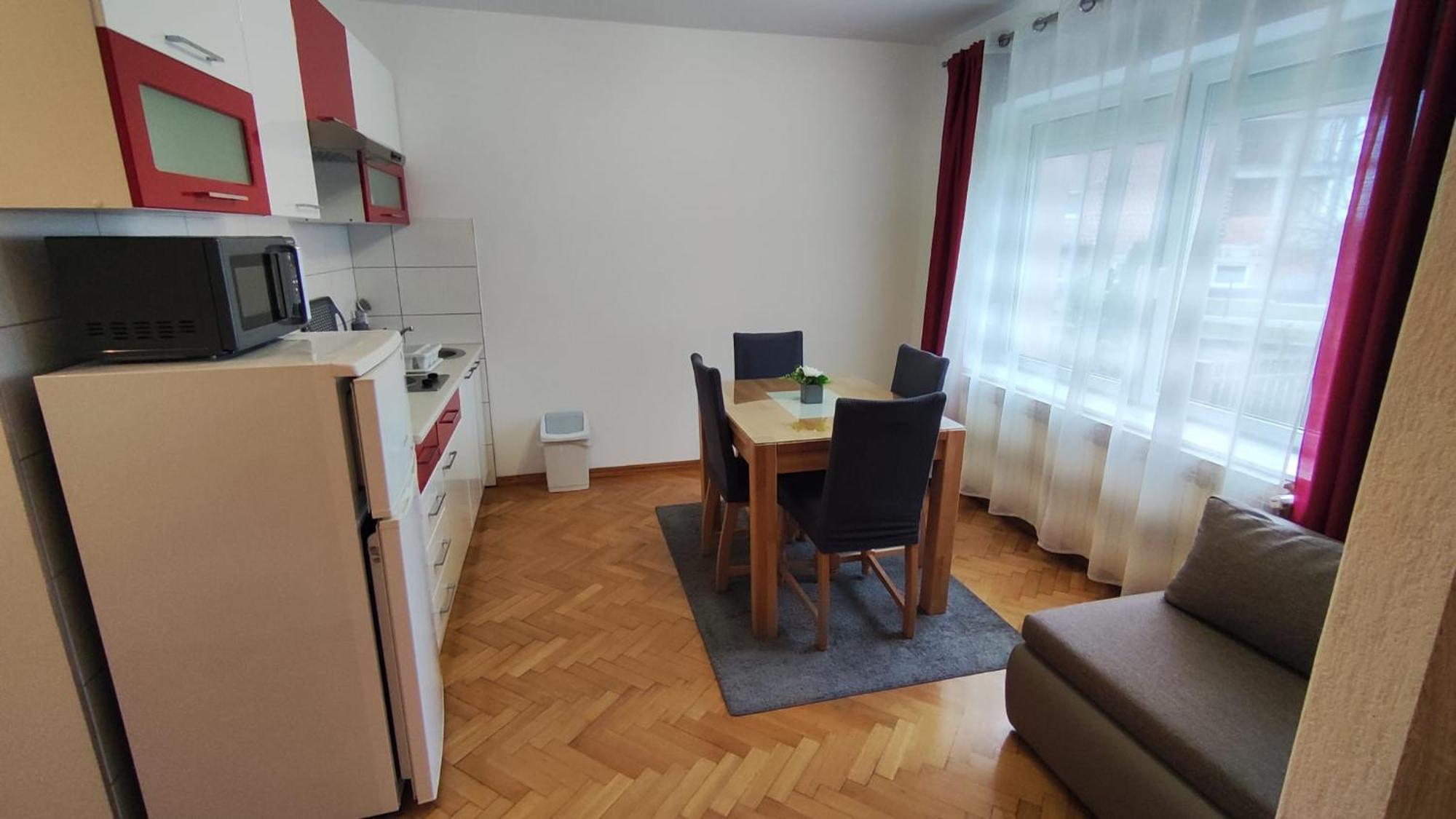 House Bogovic Apartment Karlovac Exterior photo